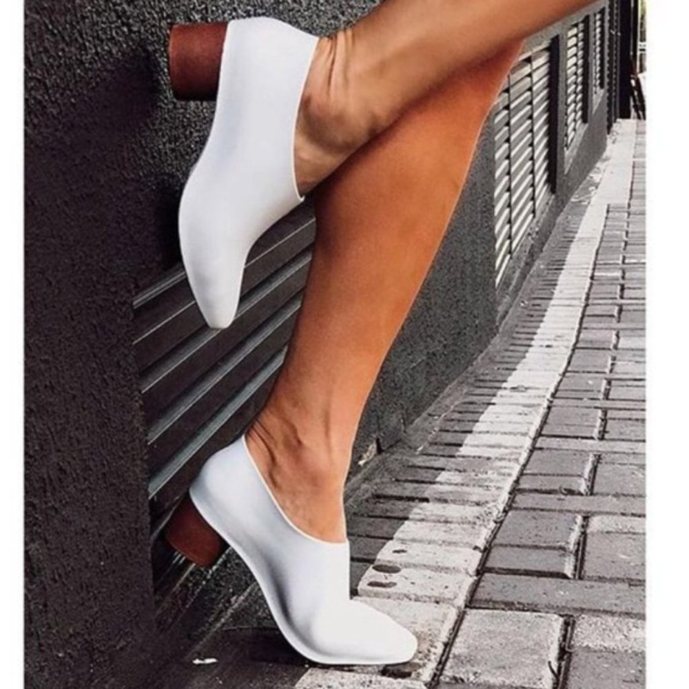 Melissa Mid Pump in White/Brown Rubber Sz 10